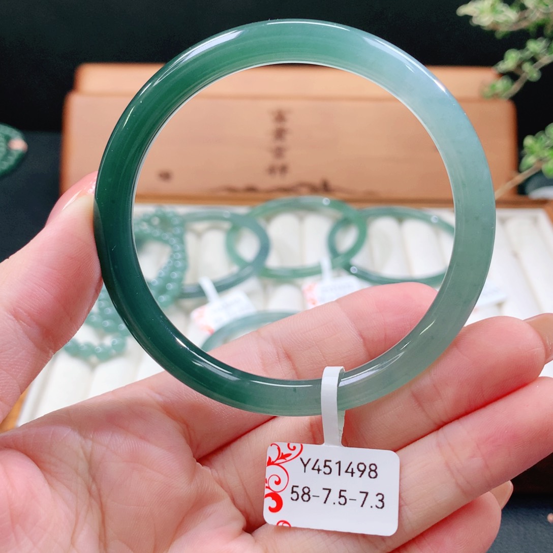 翡翠未镶嵌手镯天然