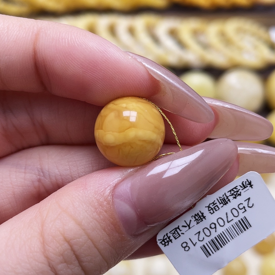 你***楚琥珀未镶嵌裸石14mm氧化款圆珠
