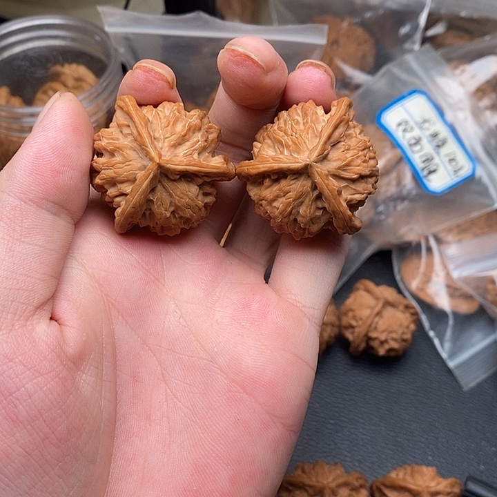 吊坠文玩核桃37球奔