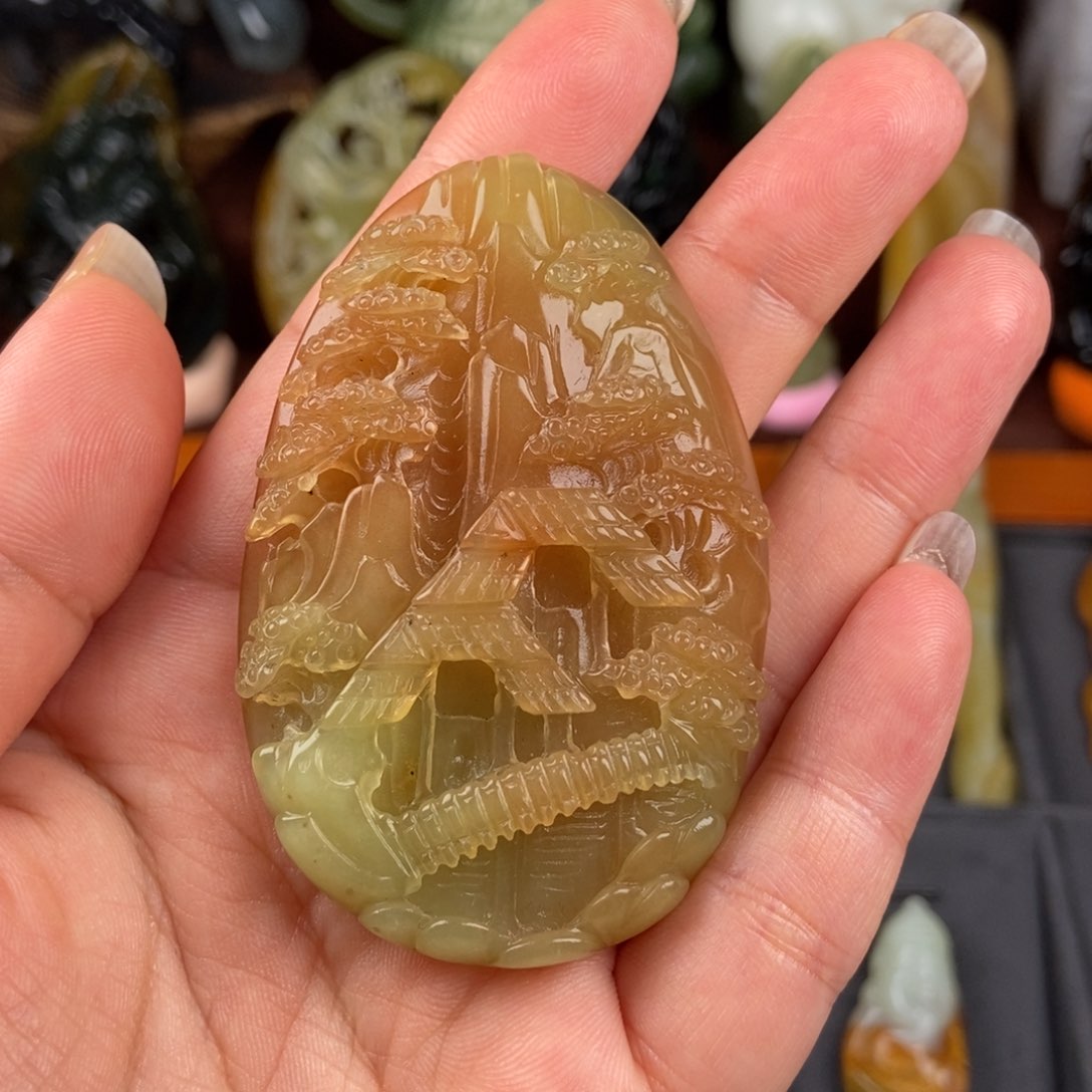 蛇纹石玉挂件未镶嵌