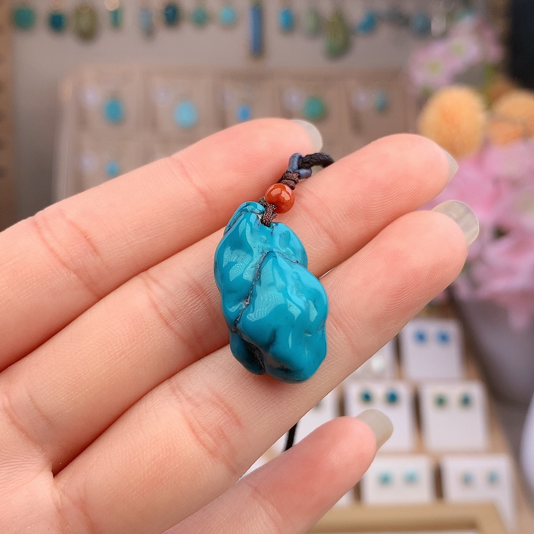 绿松石未镶嵌颈饰