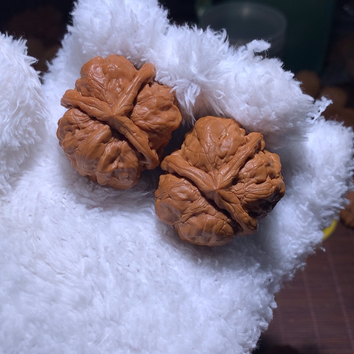 蛤蟆头奔全品无修麻核桃