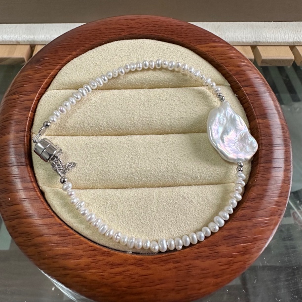 淡水珍珠大花瓣巴洛克手链