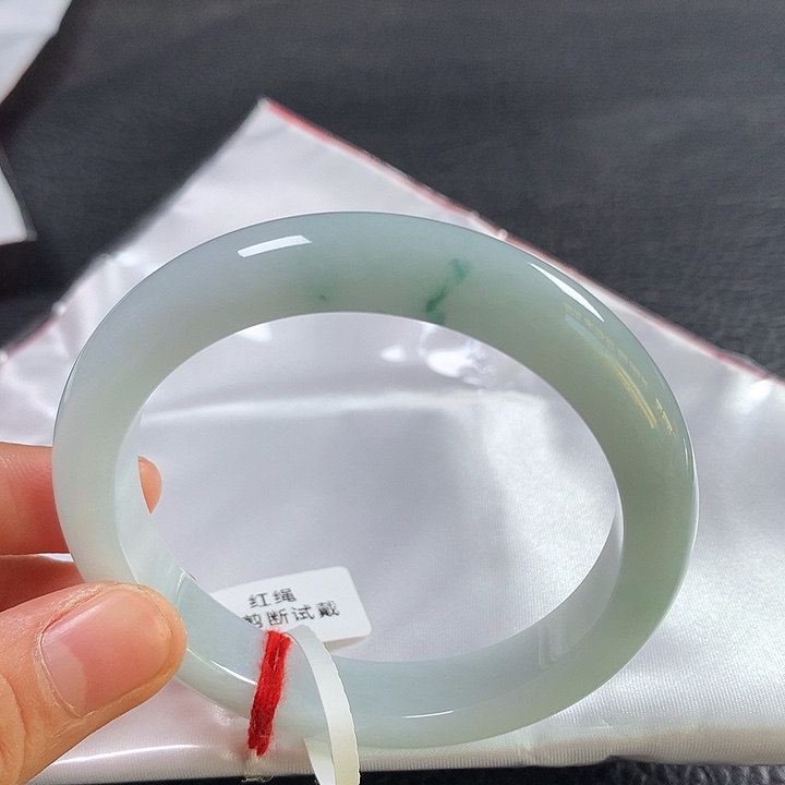 翡翠未镶嵌手镯57圈