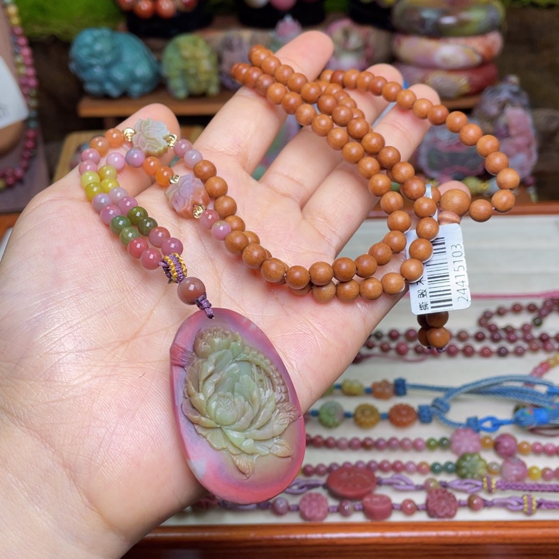 玛瑙/玉髓珠宝半成品未镶嵌盐源玛瑙年底清货