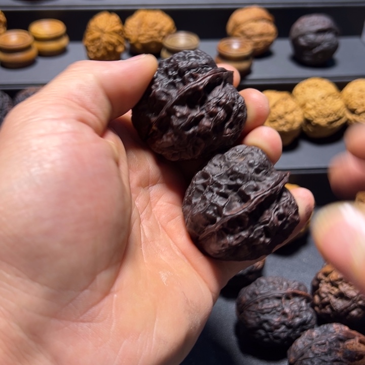 文玩核桃把件B七彩黄冠43mm