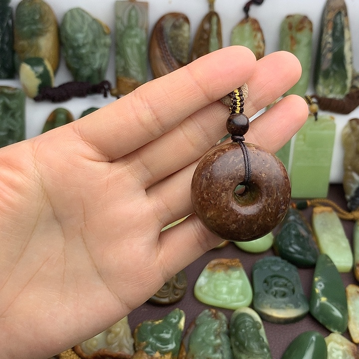 岫岩河磨玉（透闪石质玉）未镶嵌挂件