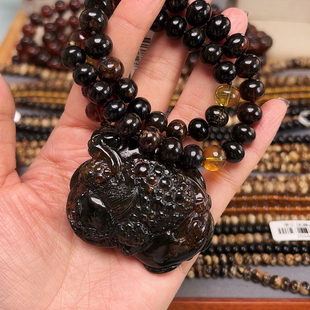 陈***四琥珀未镶嵌裸石抚顺琥珀30305