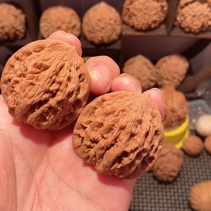 文玩核桃吊坠敢****庸39尺麦虎核桃