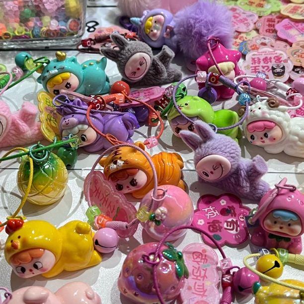 啵啵间定制包包挂件，钥匙链