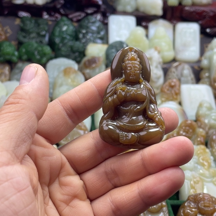 和田玉（糖玉）未镶嵌颈饰