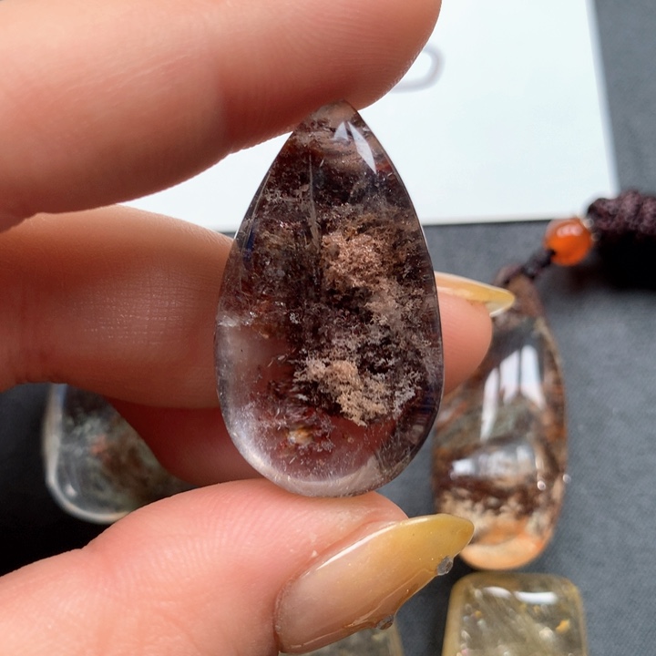 水晶颈饰未镶嵌₅****陈水晶