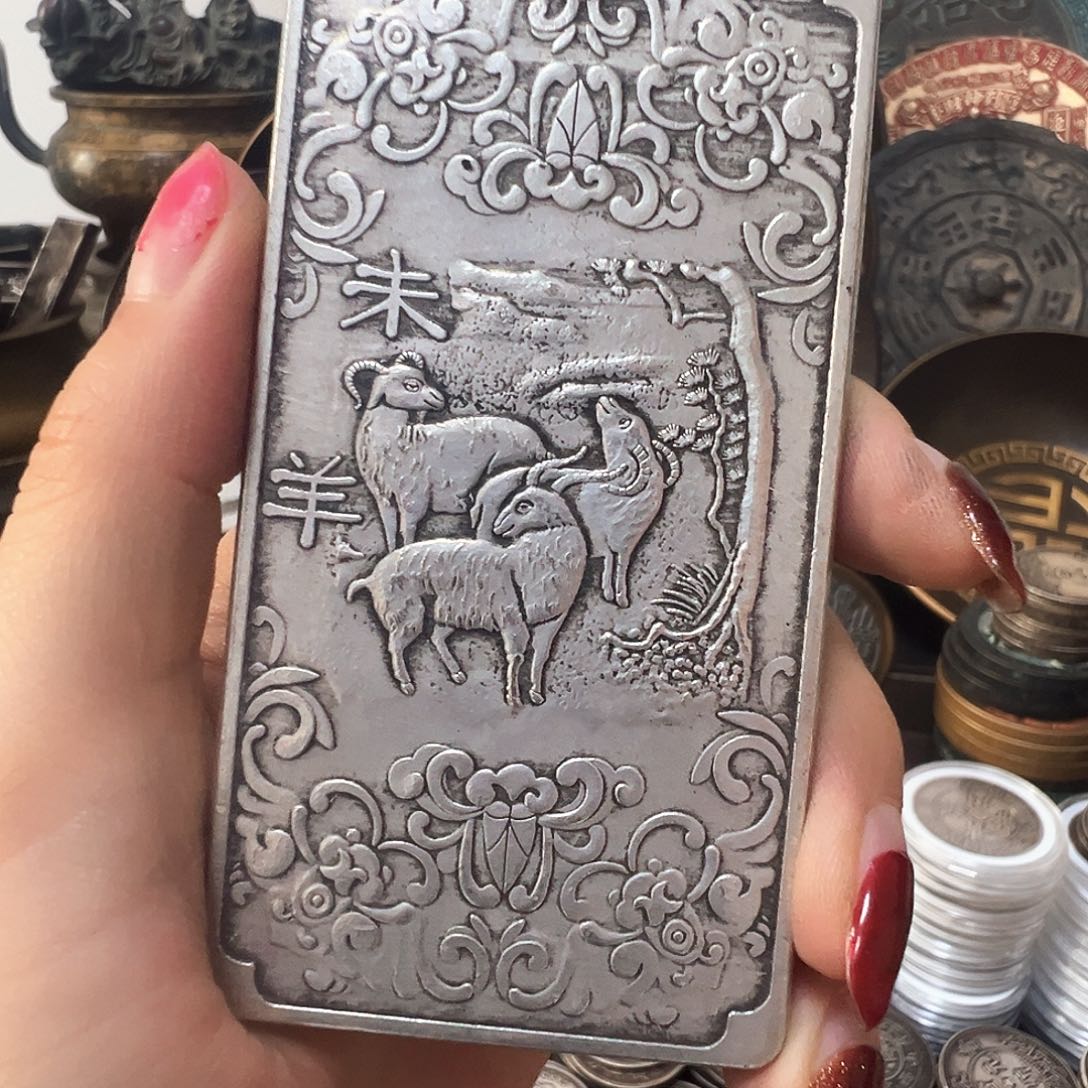 金属复古风格摆件