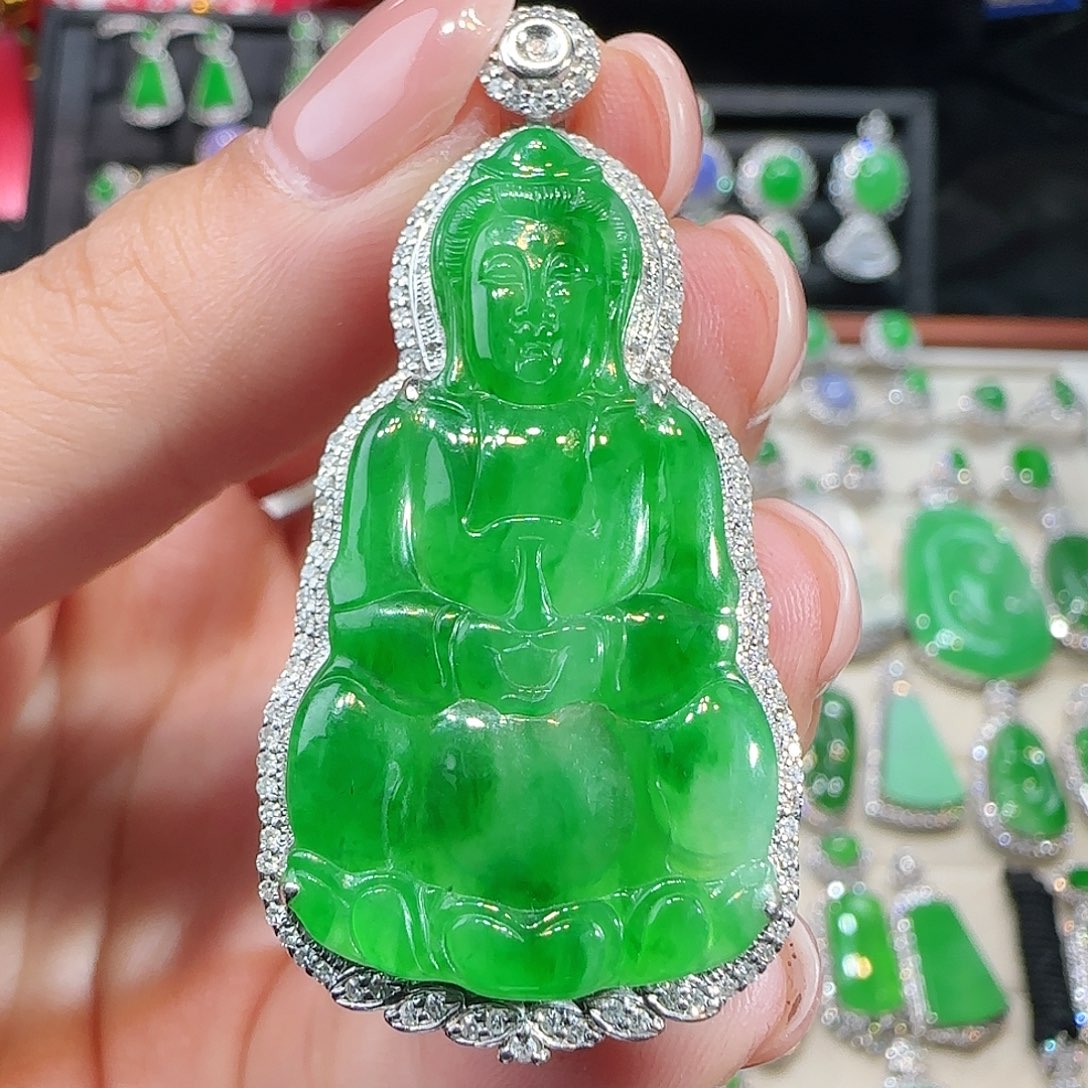 翡翠吊坠(不含链)18K金镶嵌
