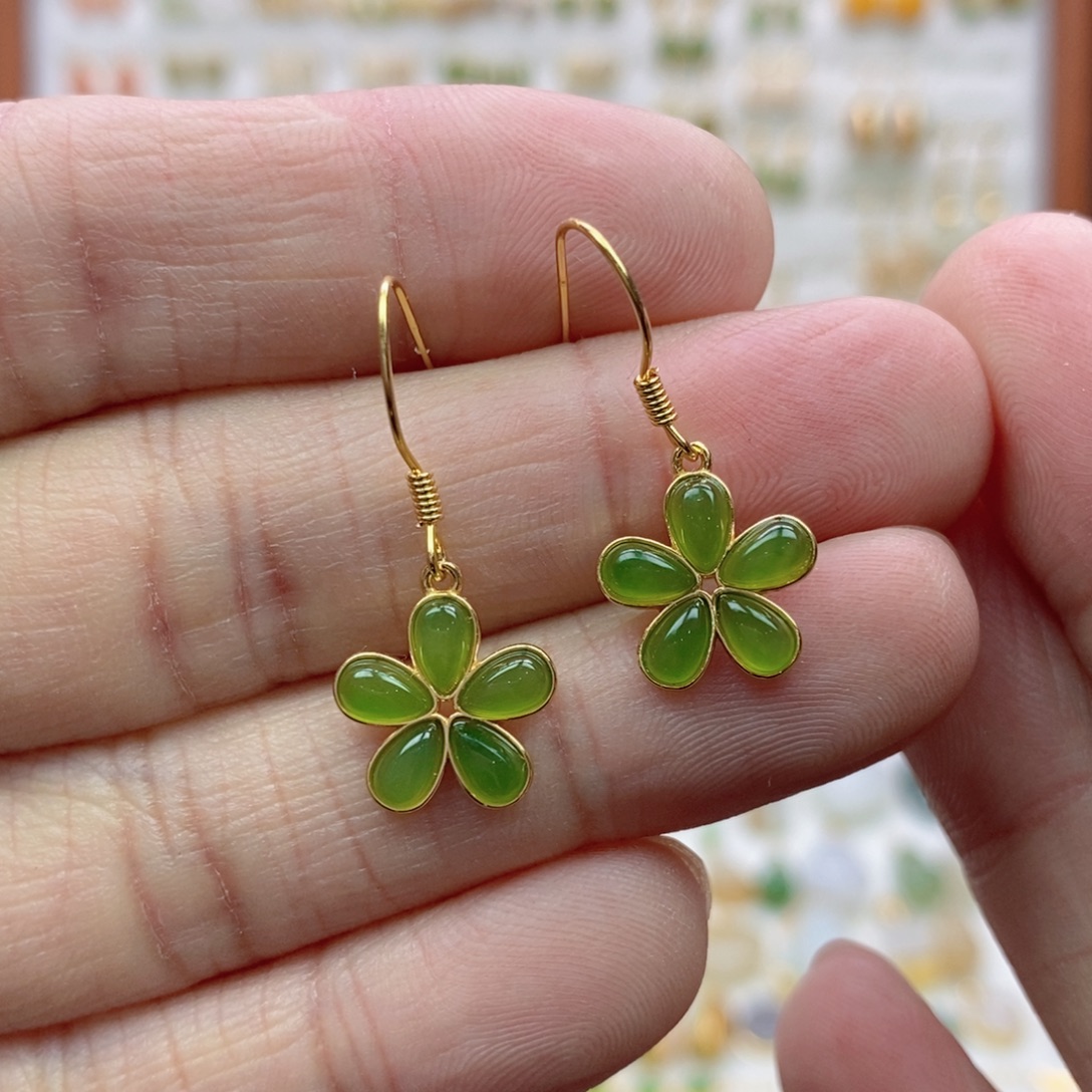 麦***菜和田玉银S925镶嵌耳饰