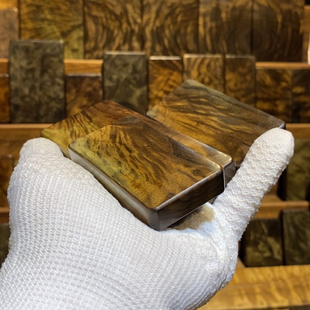 行***之阴沉木阴沉金丝楠木