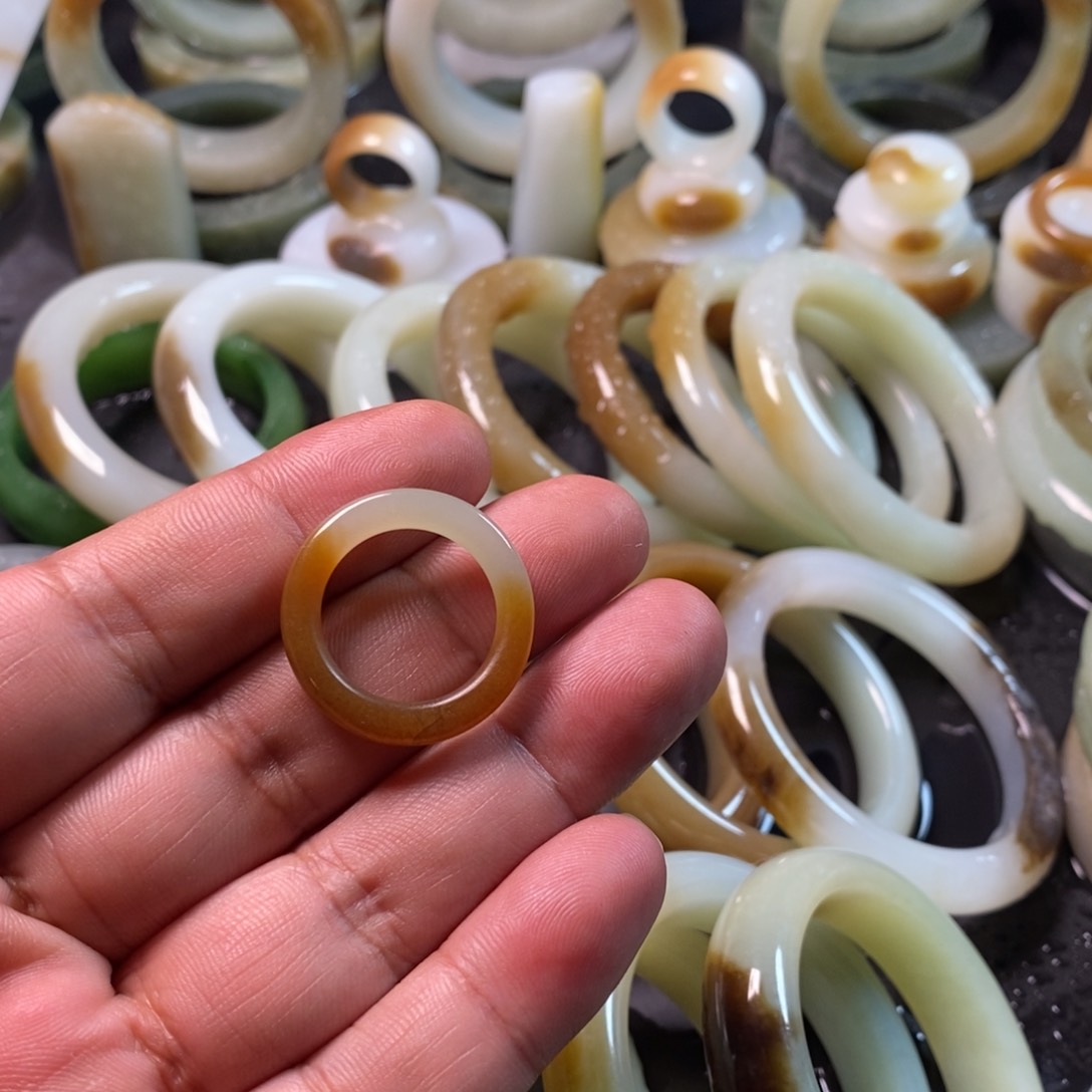 和田玉（糖玉）未镶嵌戒指高*高