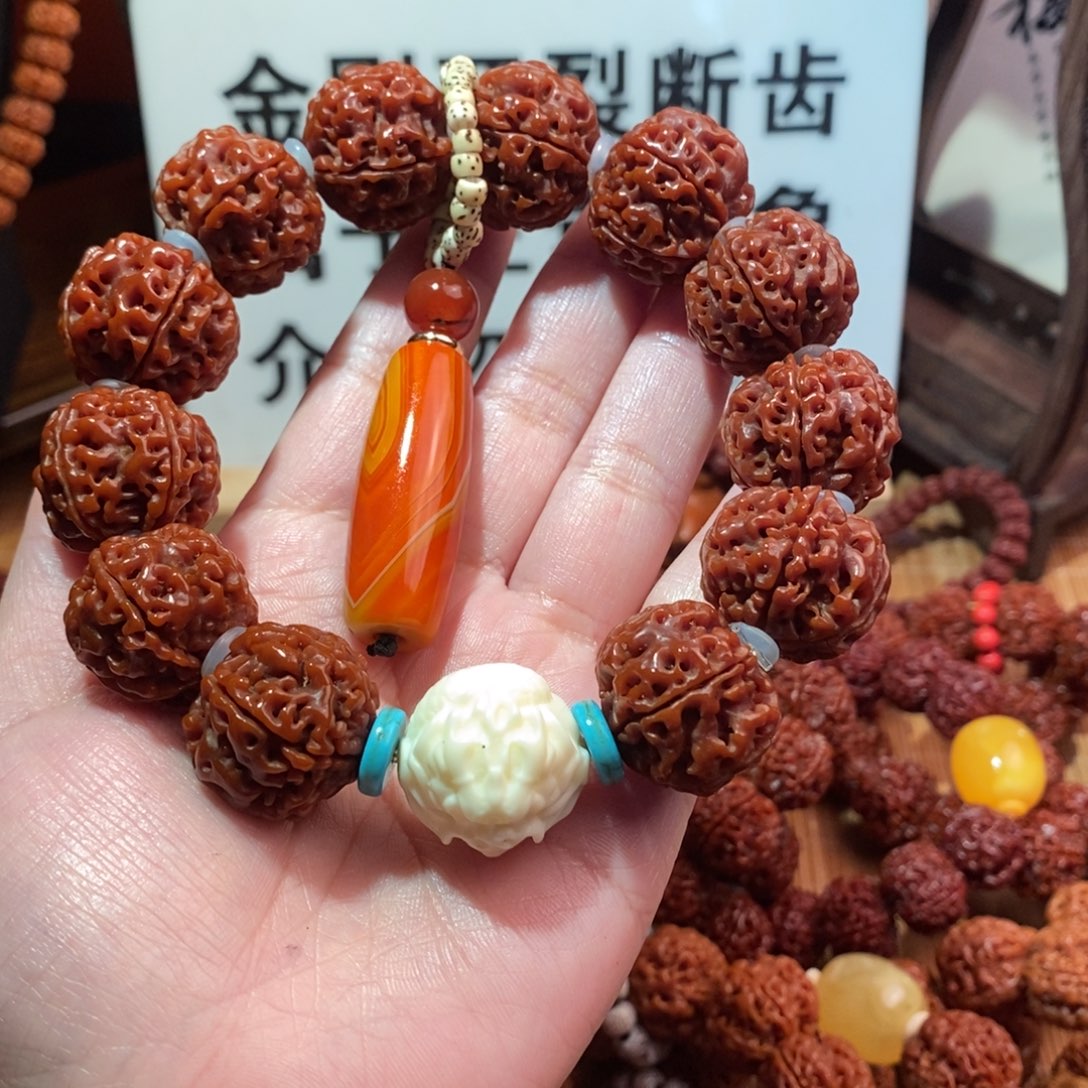 金刚菩提吊坠墨*本215跑环红白龙