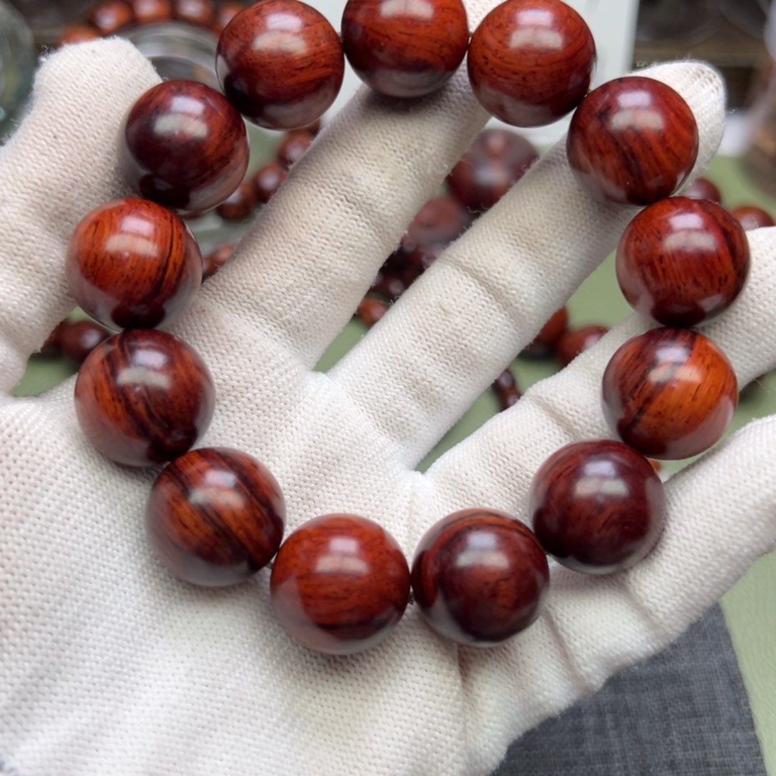 降真香其他闷***财海南红降1.8红油底芝麻点满结油浮力