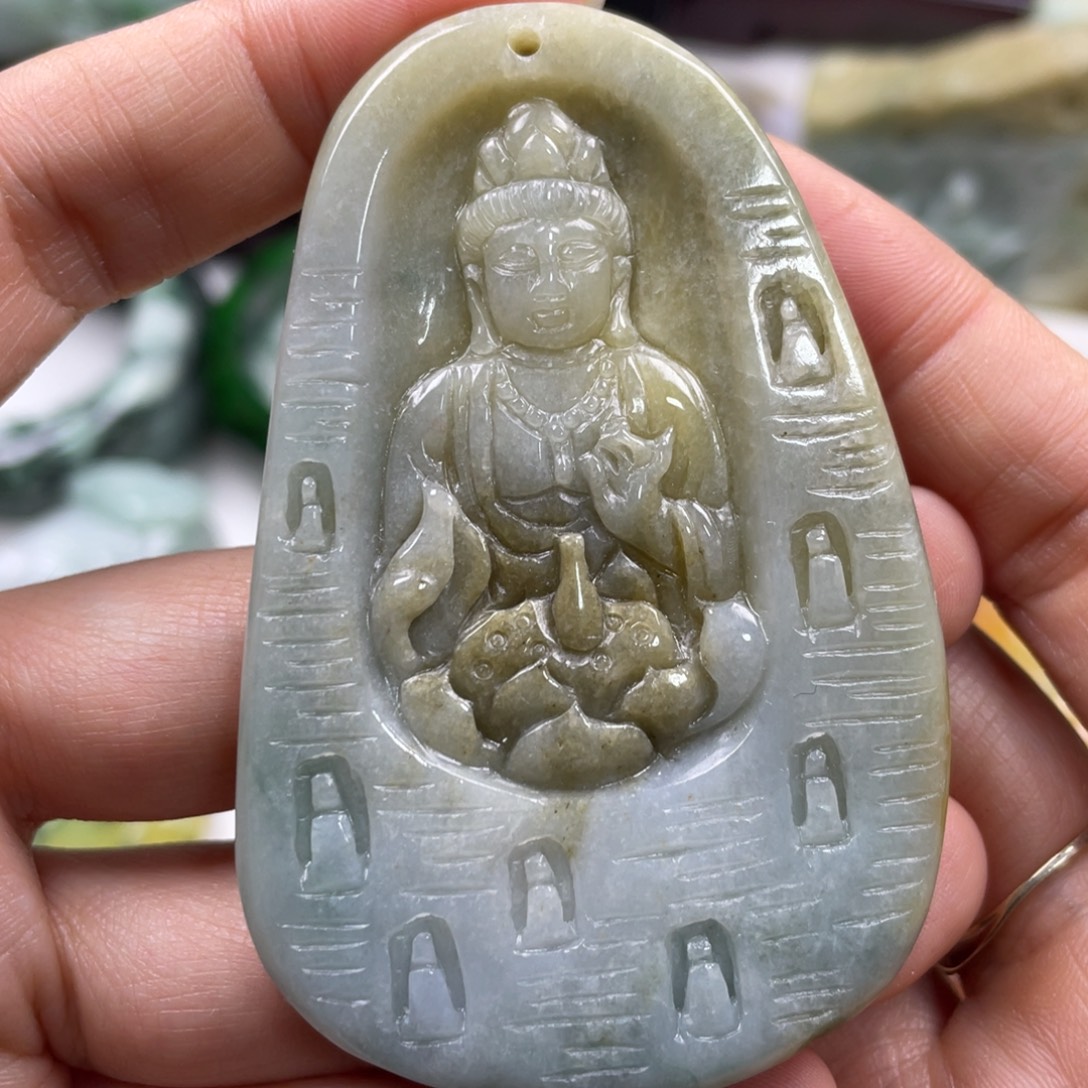 翡翠未镶嵌颈饰牌子