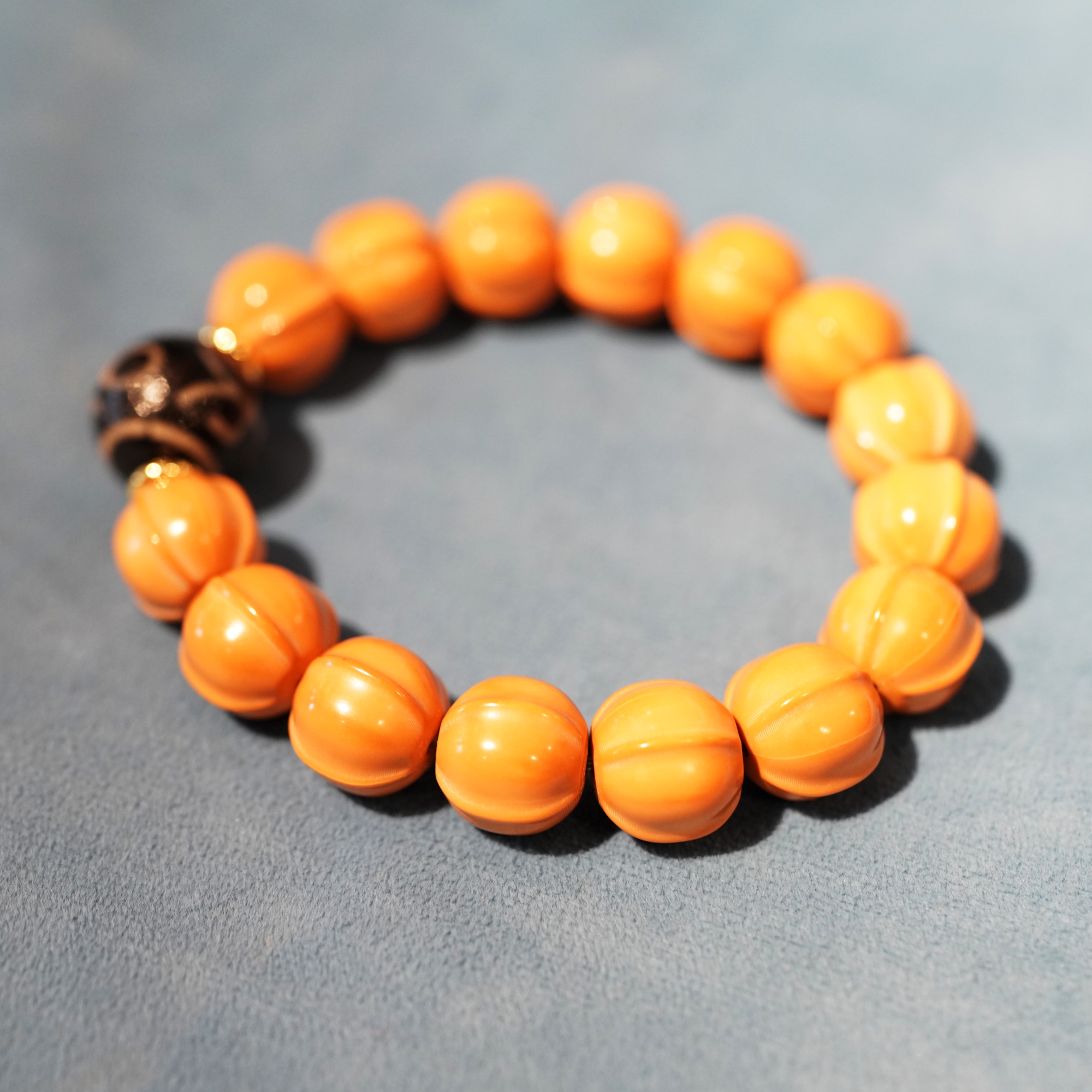 猴头核桃鲨鱼背手串15mm