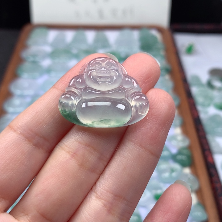 颈饰未镶嵌翡翠冰种飘花佛公