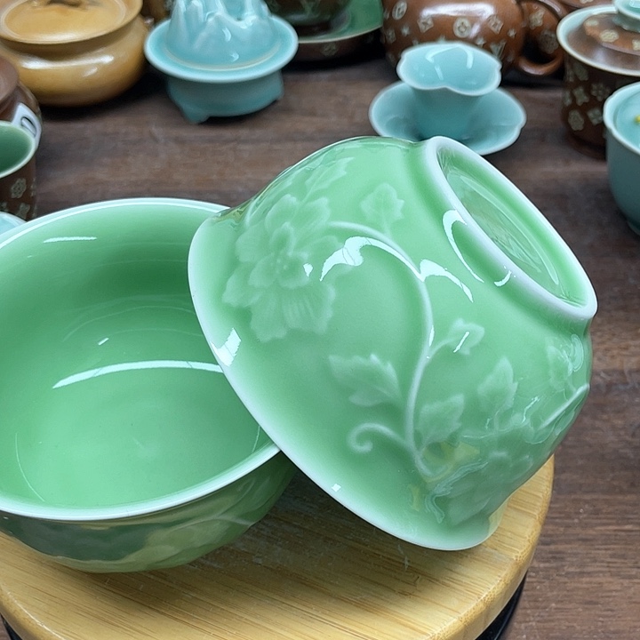 微瑕特价4.5寸青瓷饭碗