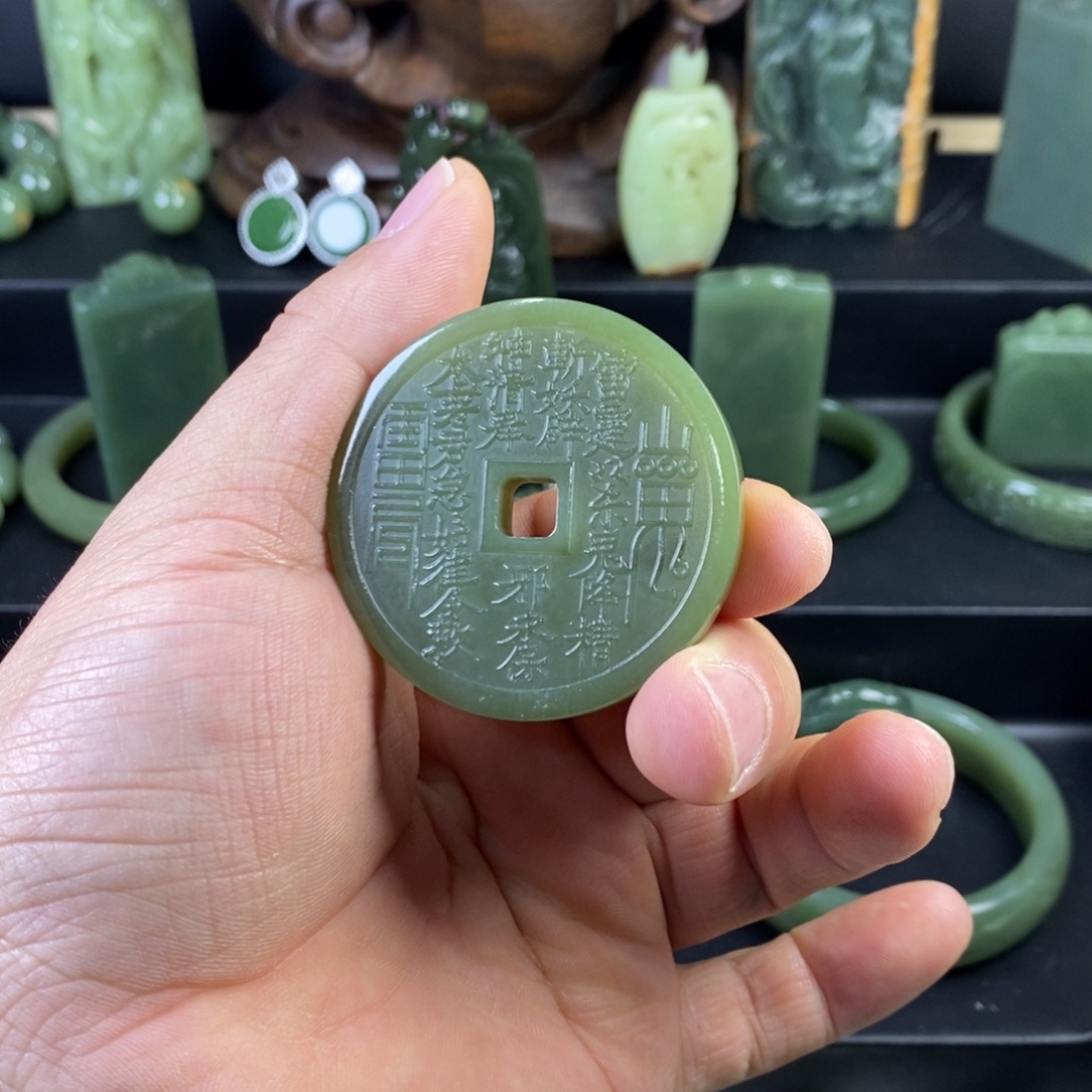 岫岩老玉（透闪石质玉）未镶嵌颈饰