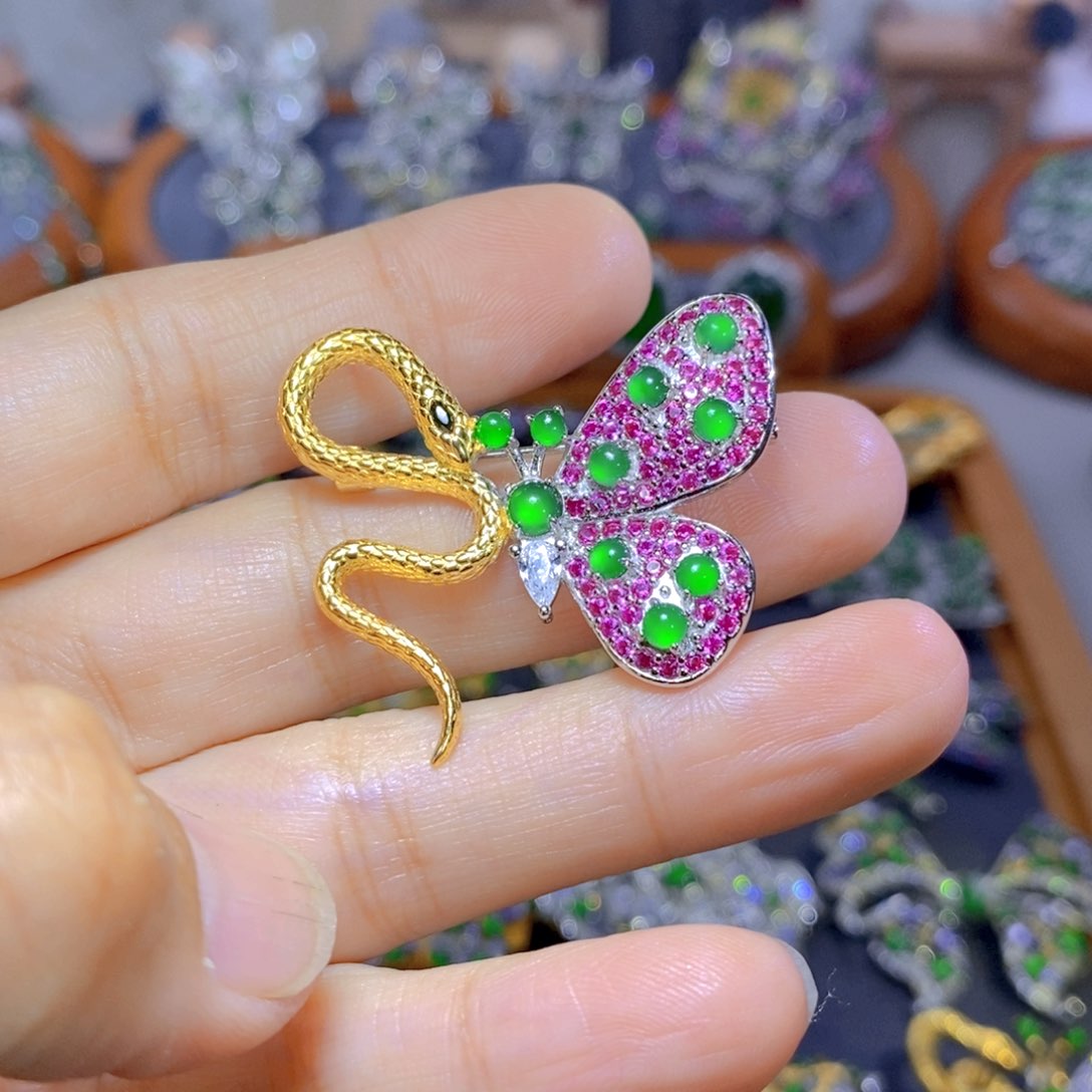 翡翠颈饰银S925镶嵌天然翡翠