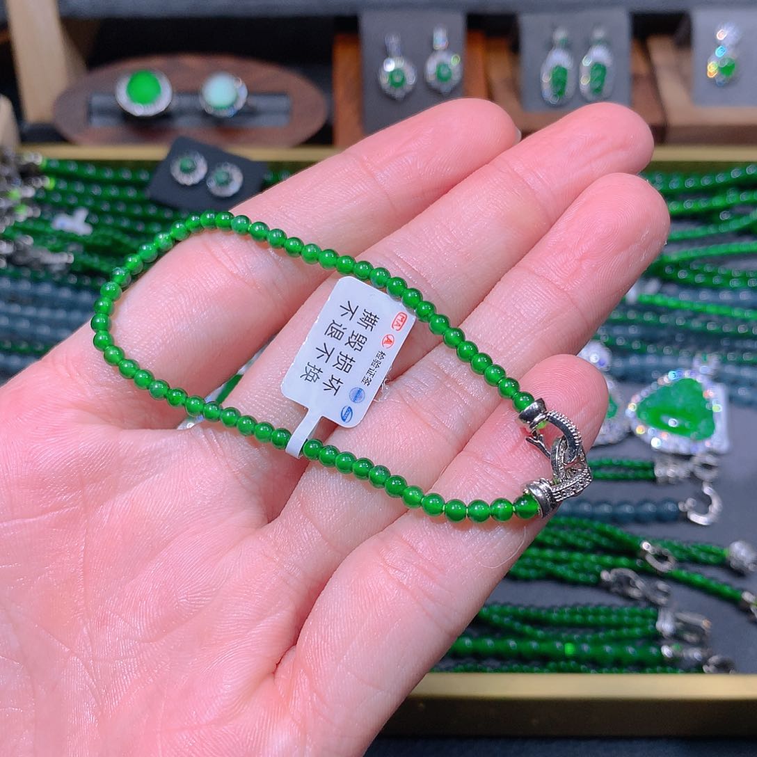 翡翠手链未镶嵌天然