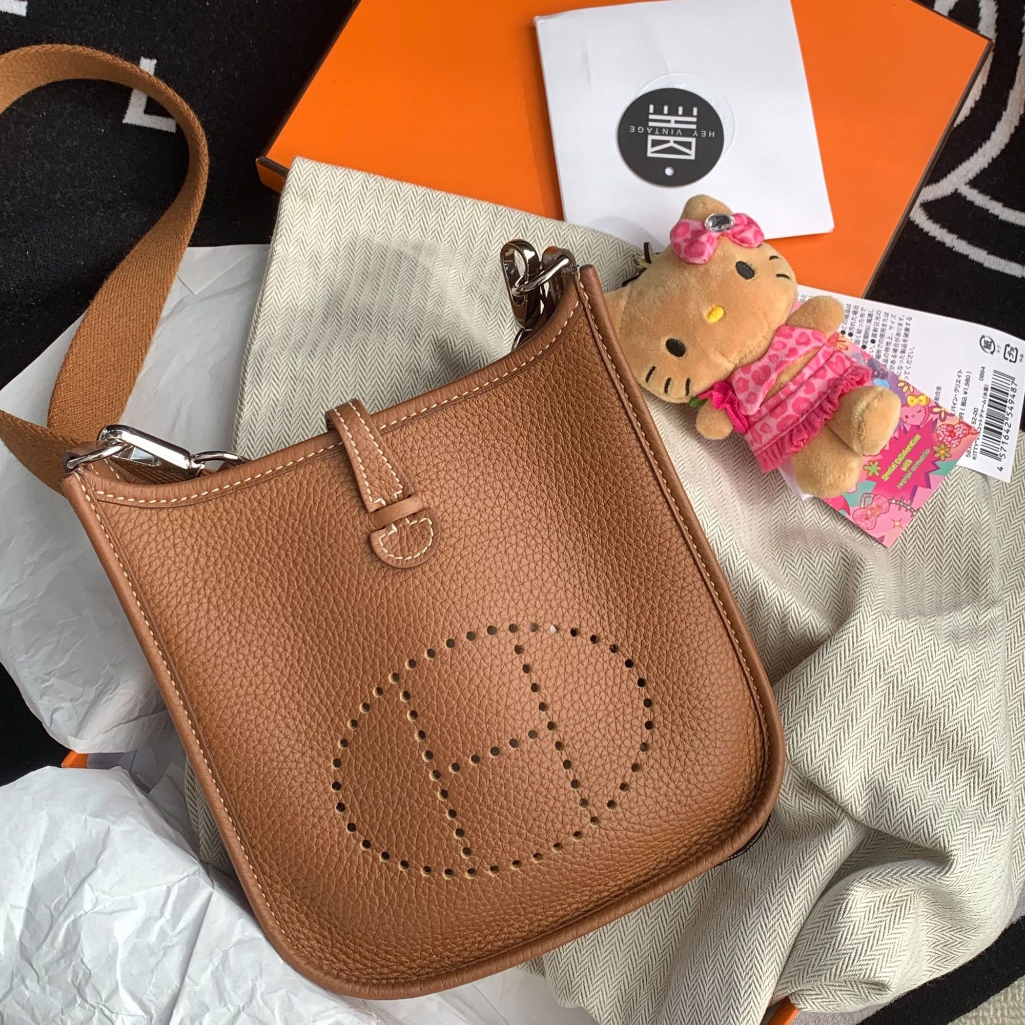 99新 Hermes/爱马仕 24期金棕银扣伊芙琳mini 包 16cm 18012684