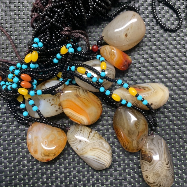 原石玛瑙吊坠，多样性发起一