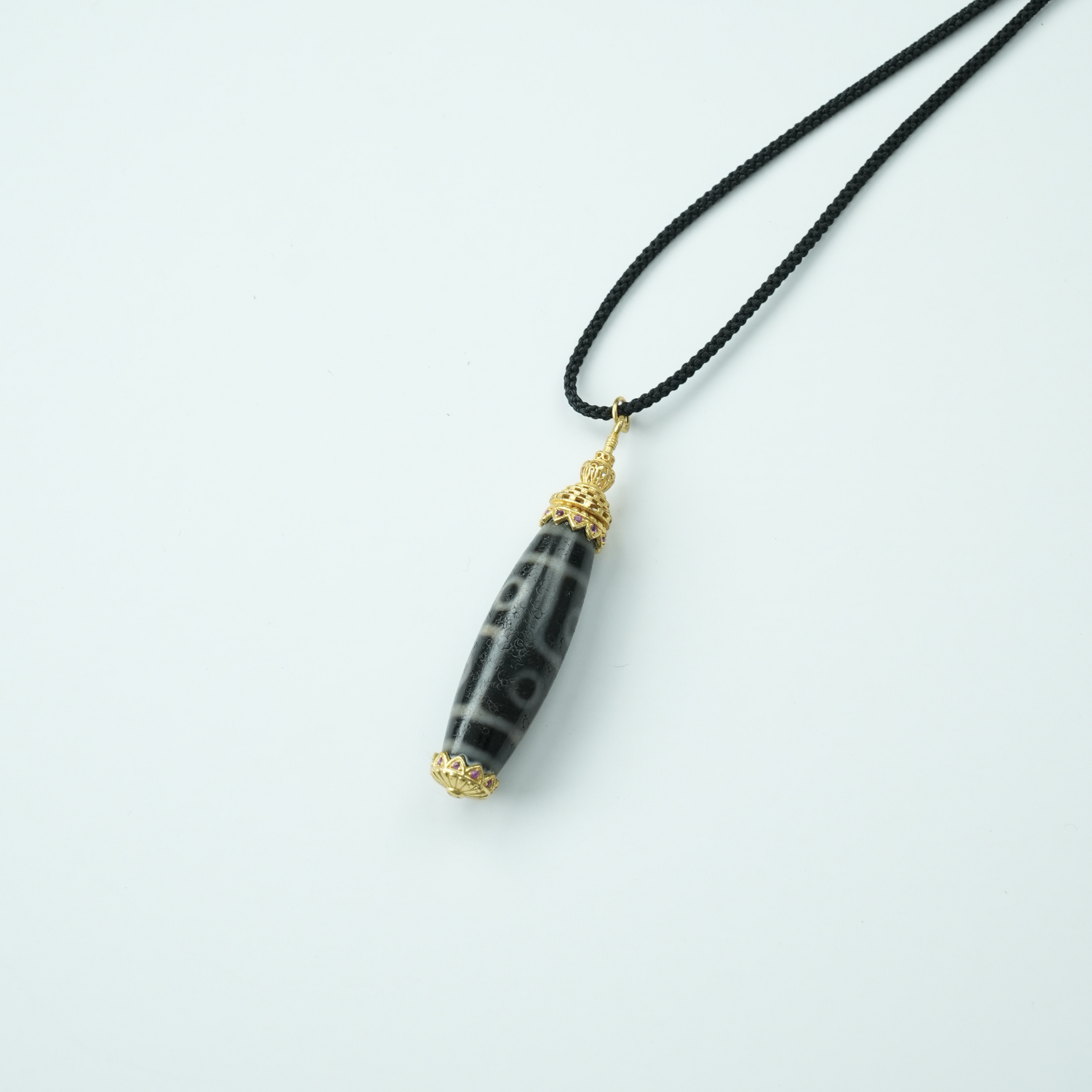 【明珠璀璨】天缘 折线六眼古法黑白银镶佛塔天珠吊坠