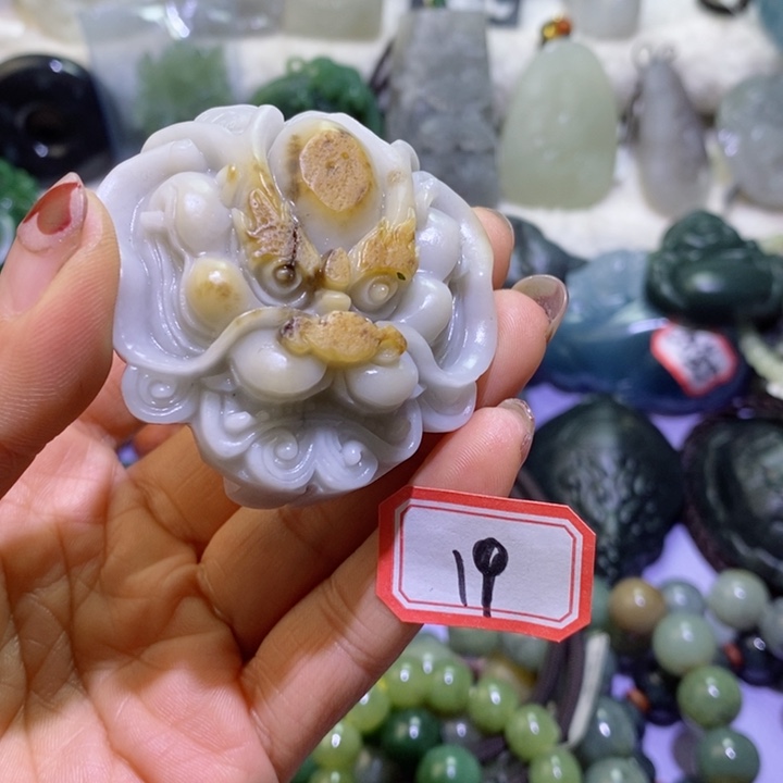 和田玉边角料未镶嵌