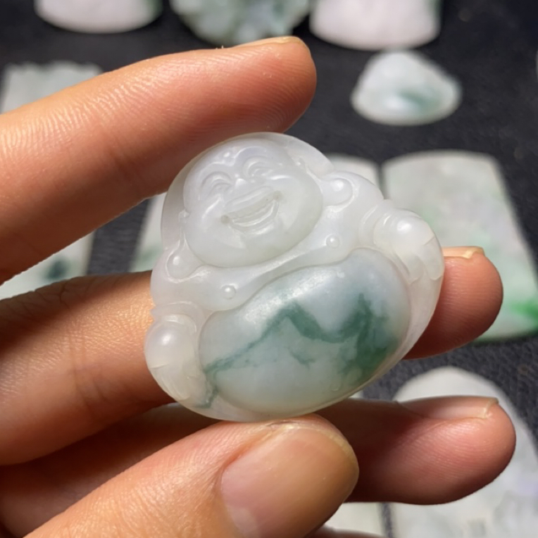 天然缅甸A货翡翠冰胶飘花佛公毛货需抛光    32✖️35✖️6