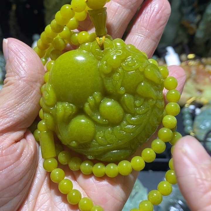 岫玉吊坠(赠链)未镶嵌