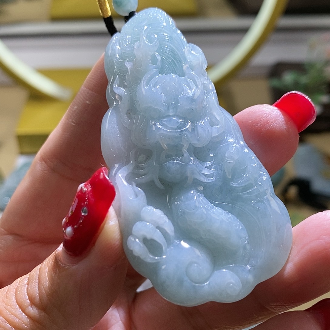 【闪购商品】翡翠颈饰未镶嵌龙牌