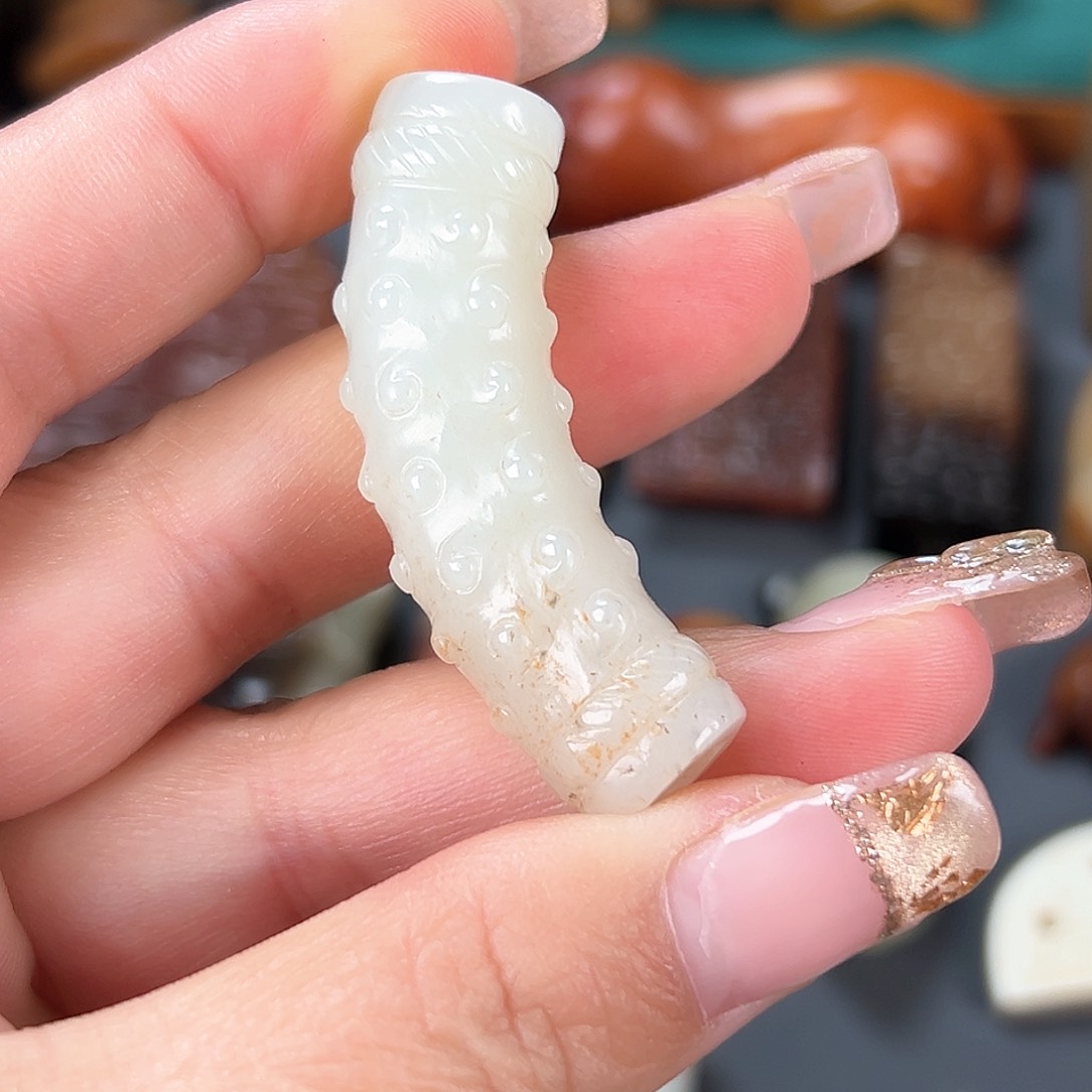 和田玉颈饰未镶嵌