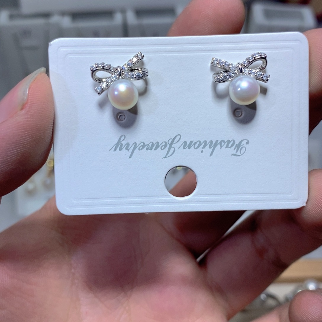 银S925镶嵌淡水珍珠耳饰