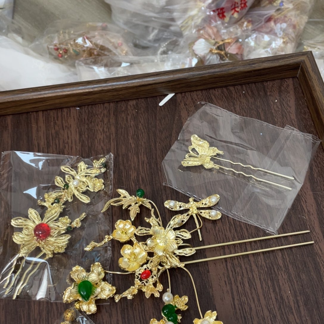混合材质新娘头饰默认微瑕不退换
