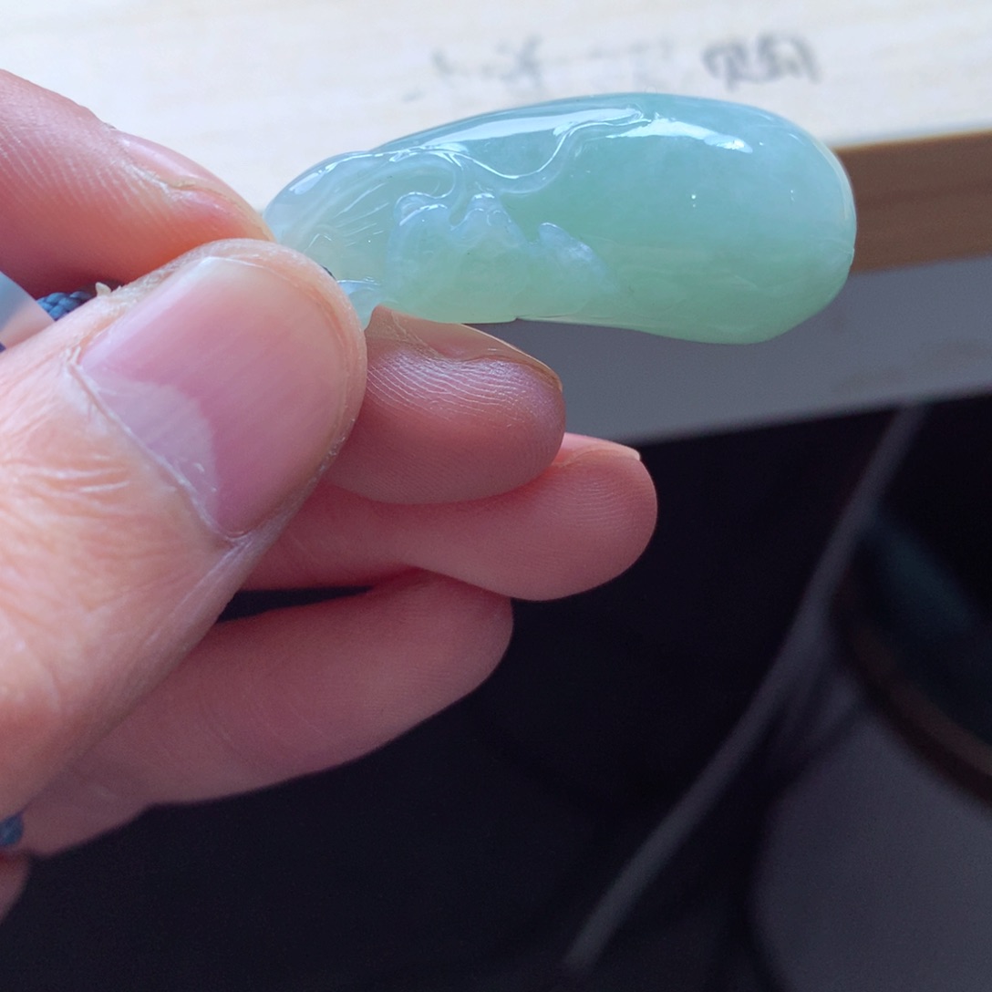 翡翠颈饰未镶嵌吊坠