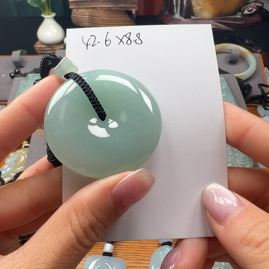 翡翠颈饰未镶嵌缅甸翡翠