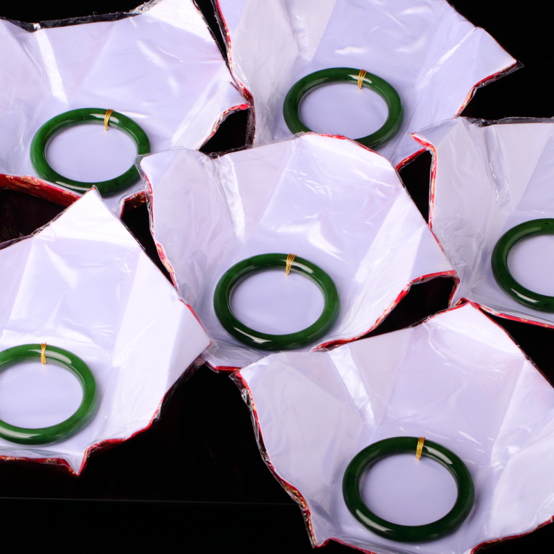 【泓贝珠宝-N652】和田玉碧玉老俄翠肉质冰底矿标手镯NGTC证发其一