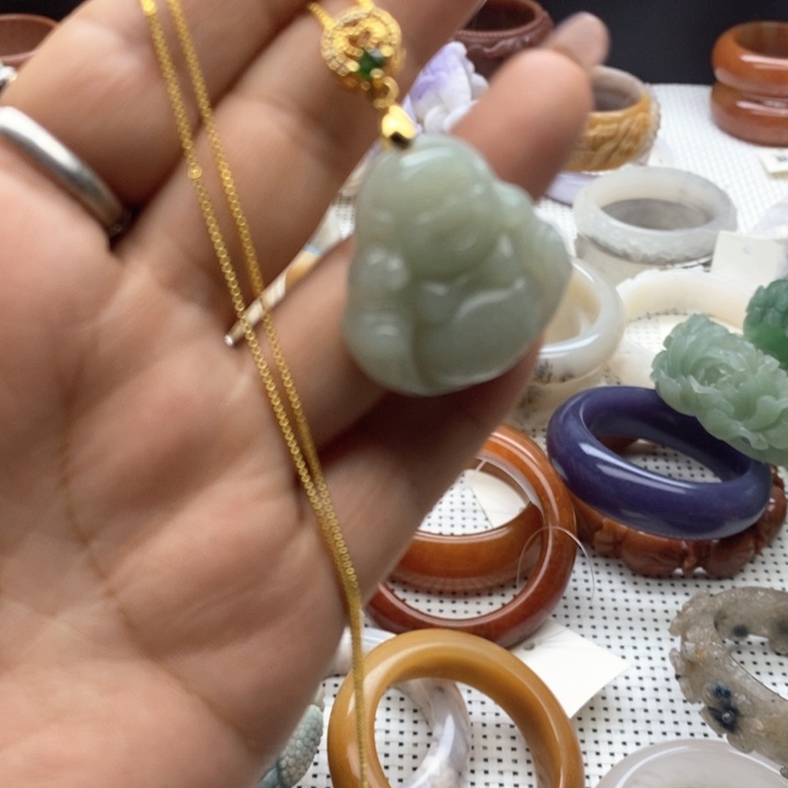 石英质玉手镯未镶嵌