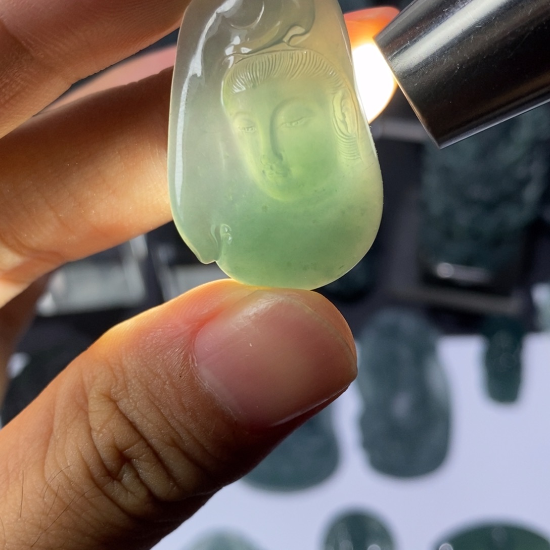 定制翡翠未镶嵌侧脸观音