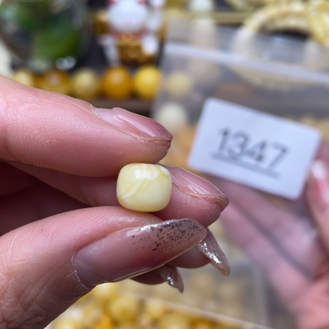 蜜蜡珠宝奇石未镶嵌粉点9