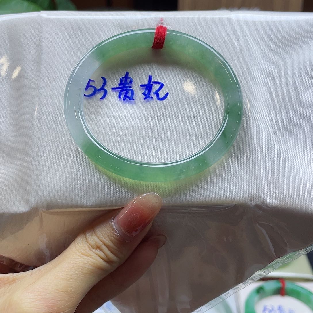 翡翠手镯未镶嵌熊***氧88号链接