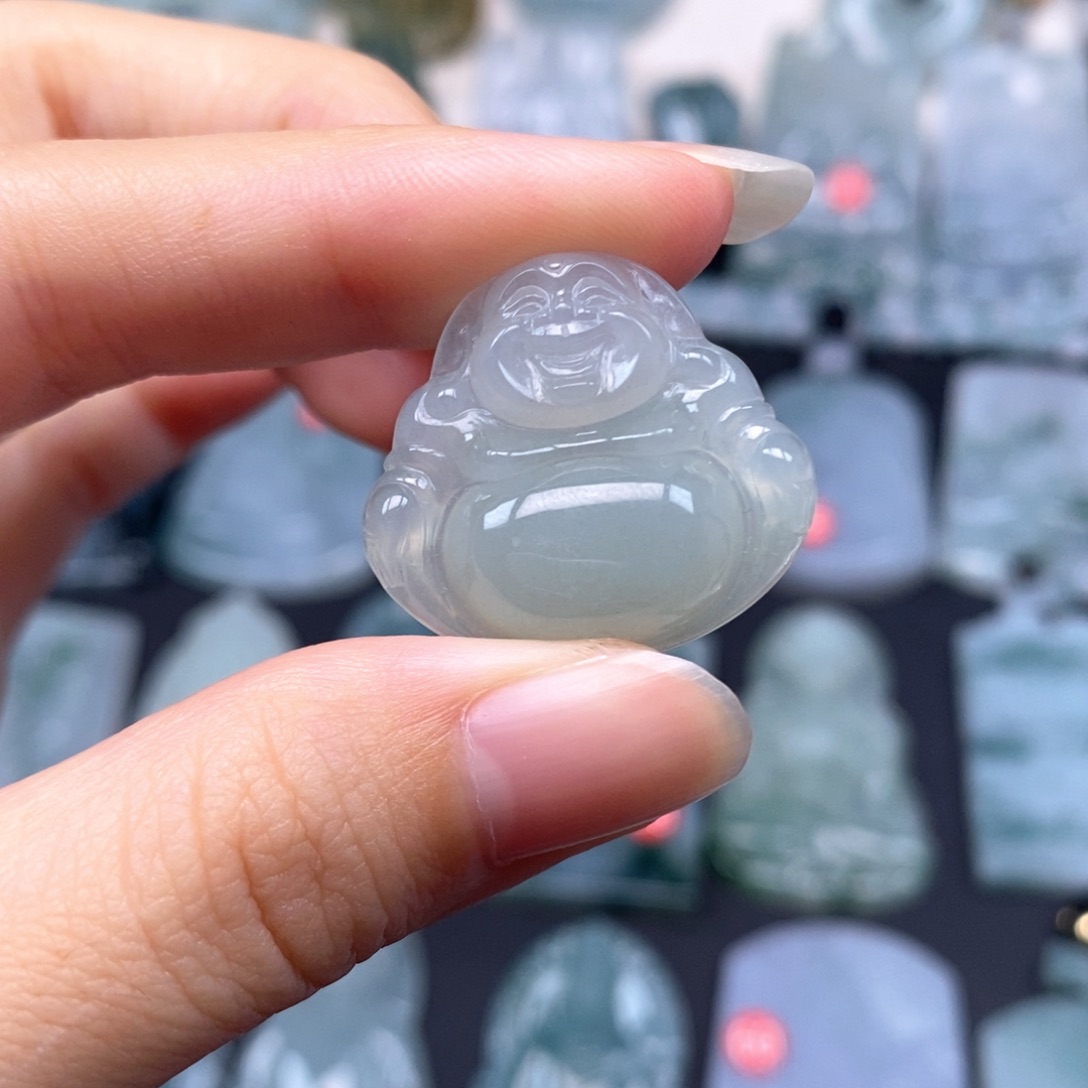 翡翠未镶嵌颈饰佛公