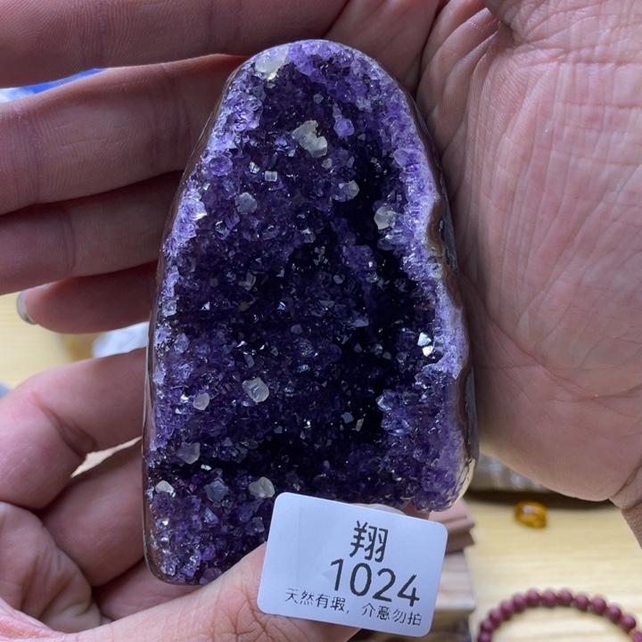 未镶嵌水晶大型摆件（非配饰）