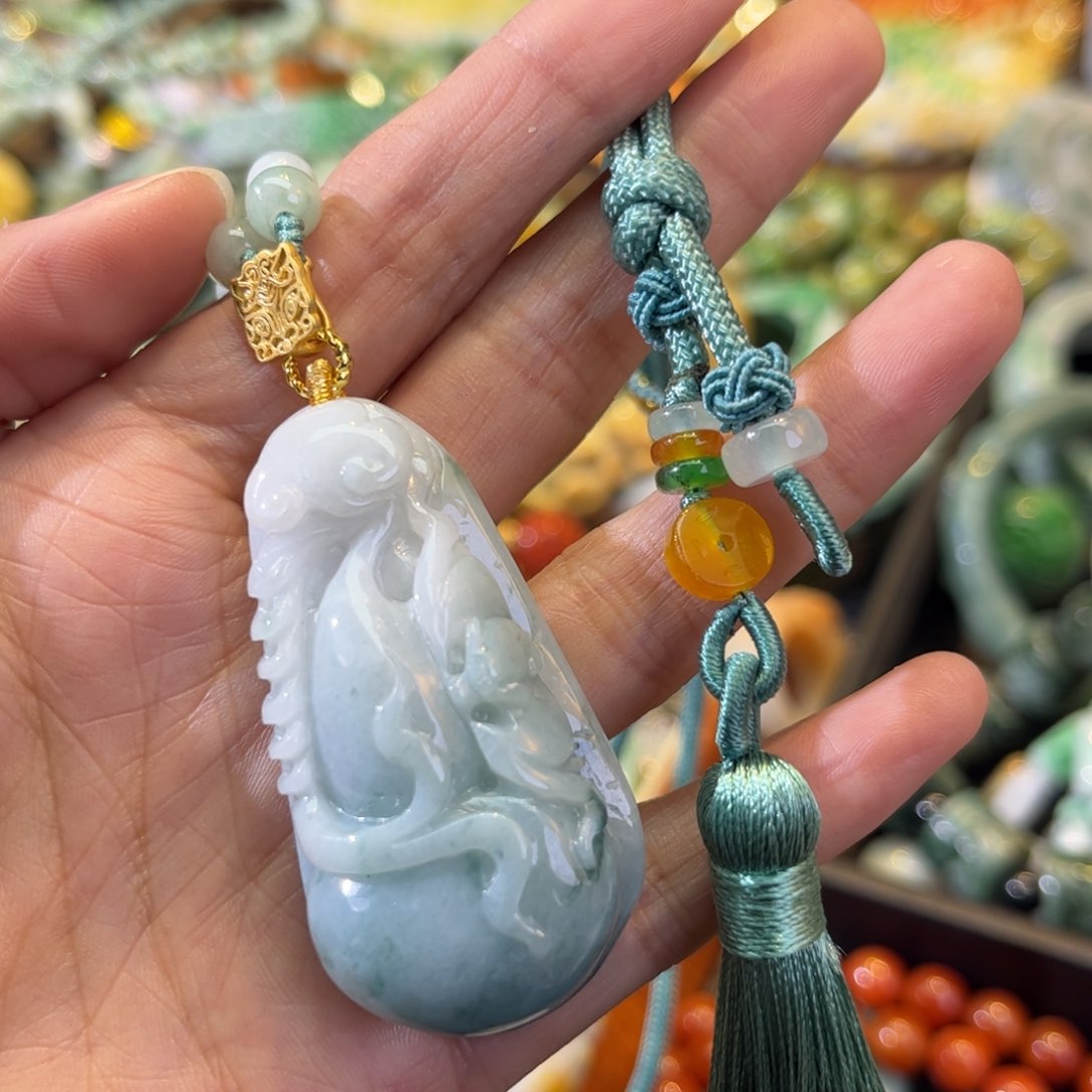 翡翠颈饰未镶嵌待编款